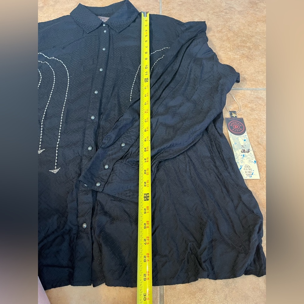 Double D Ranch Trinity Black Textured Top Long Sleeve With Embroidery 2X NWT - Picture 4 of 14